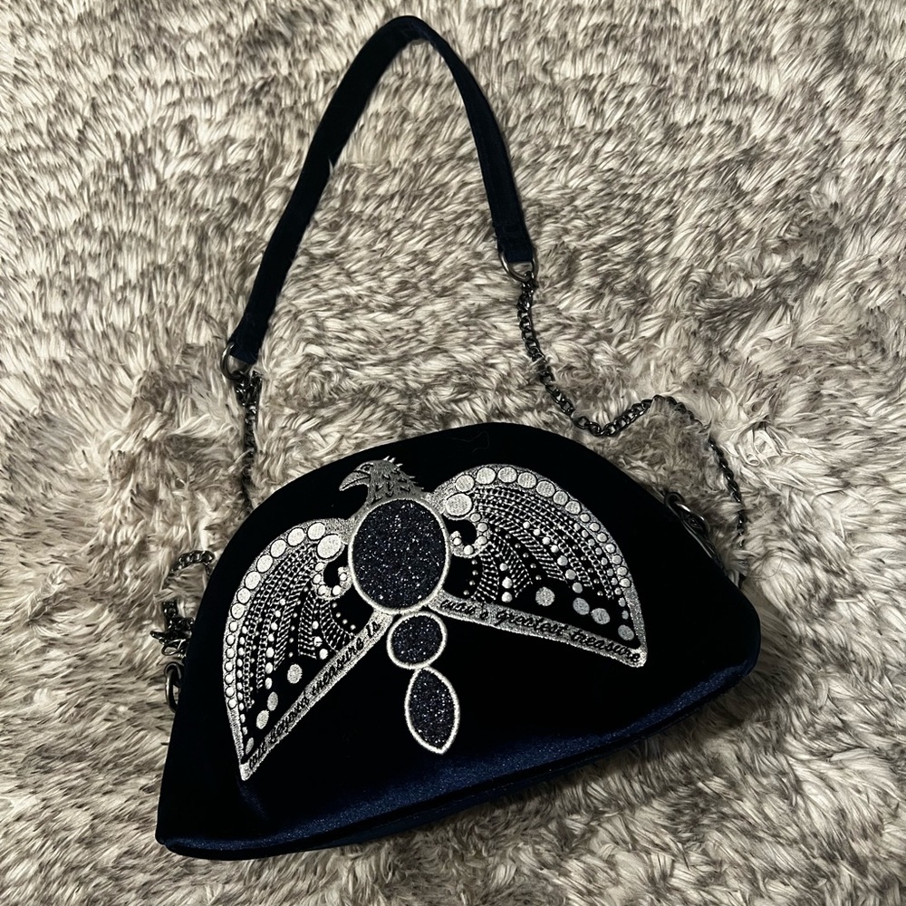 Beautiful Danielle Nicole Velvet Harry Potter Rav… - image 2